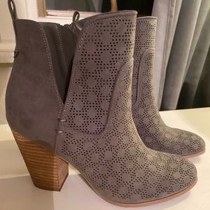 Carlos by Carlos Santana booties size 8.5